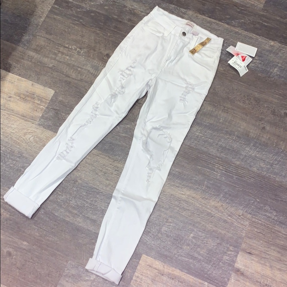 🤍NWT- Vibrant Ripped Jeans🤍 - Picture 3 of 7